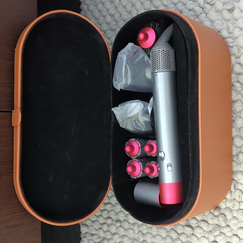 Dyson Airwrap Complete Set in box